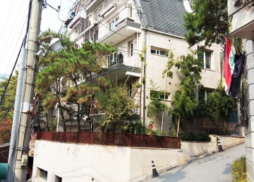 Dongbinggo-dong Villa