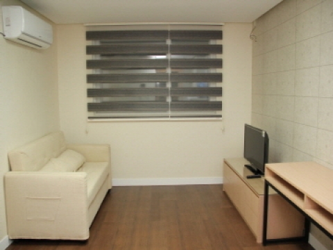 Itaewon-dong Efficency Apartment