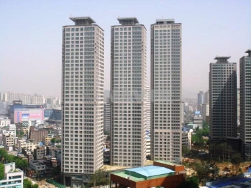 Hangangno 3(sam)-ga Apartment (High-Rise)