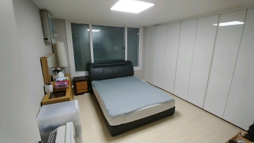 Sinjeong-dong Apartment (High-Rise)